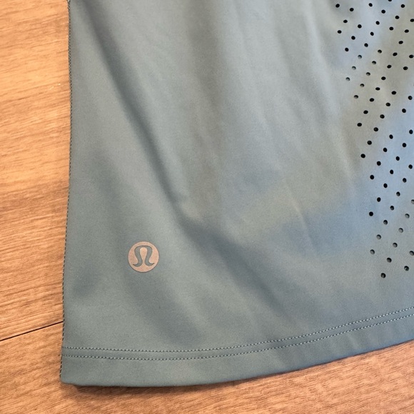 Lululemon Athletica Blue Perforated Top - Picture 5 of 6